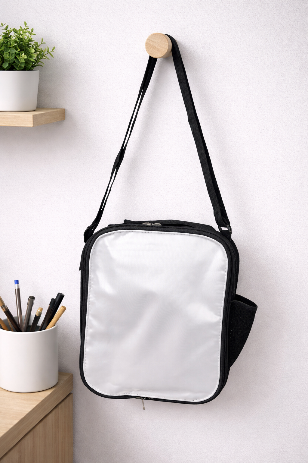 LUNCH BAGS - SHOULDER